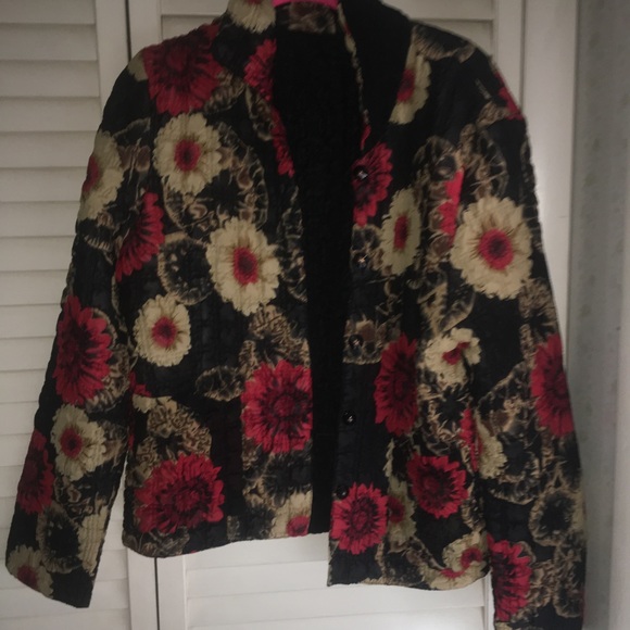 Thin Button Up Flower Jacket - Picture 5 of 7